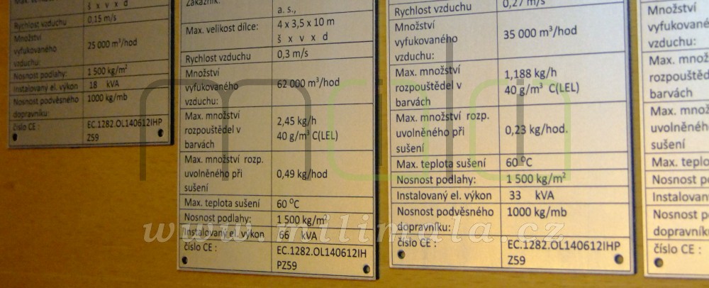 průmyslové výrobní štítky - plast